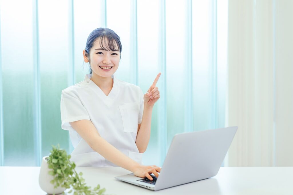 インプラントの腫れのピークはいつ?どのくらい続く?