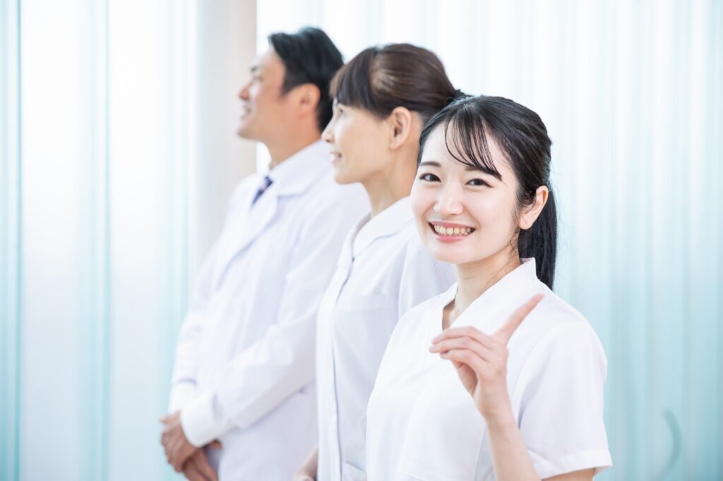 腫れのピークを知って安心のインプラント治療を!